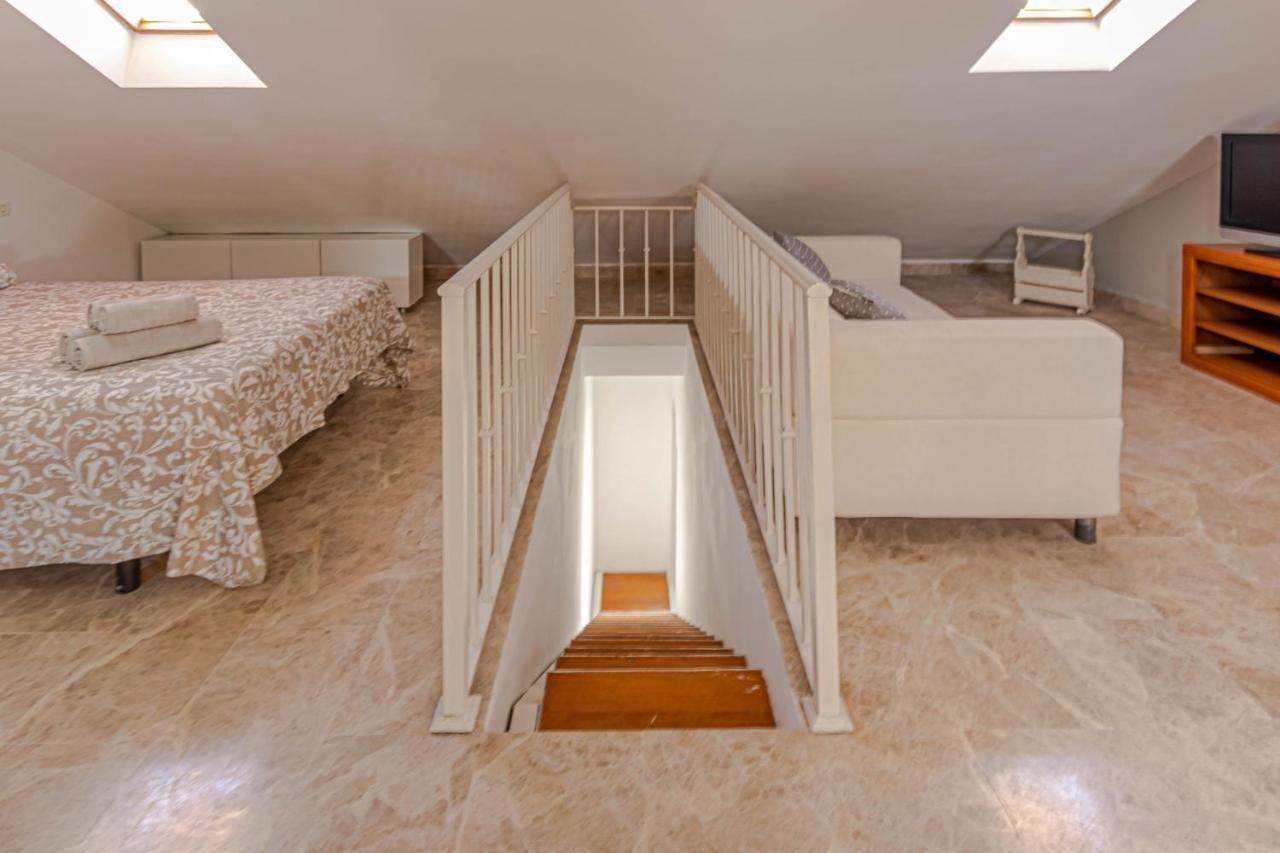 797 Holiday Rentals- Duplex Para 7 En La Carihuela A 1 Min De La Playa Torremolinos Zewnętrze zdjęcie