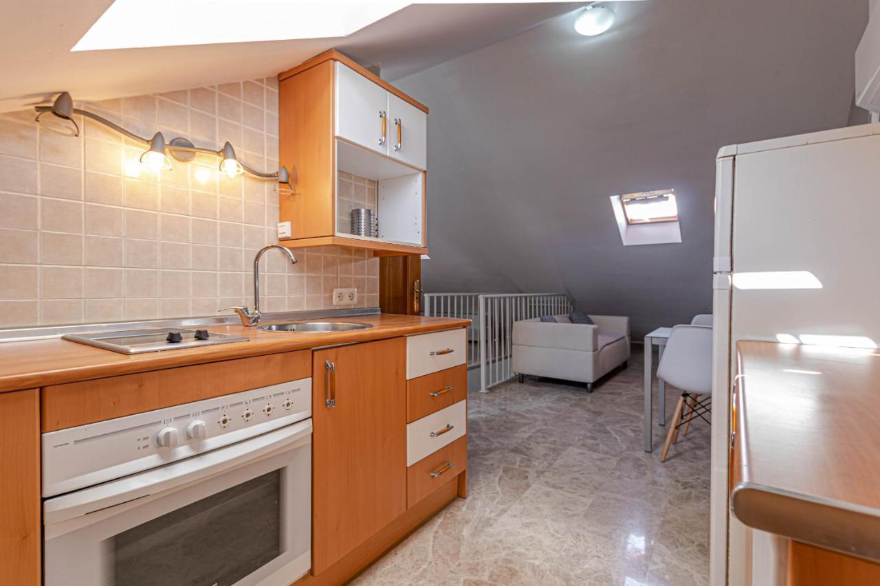 797 Holiday Rentals- Duplex Para 7 En La Carihuela A 1 Min De La Playa Torremolinos Zewnętrze zdjęcie