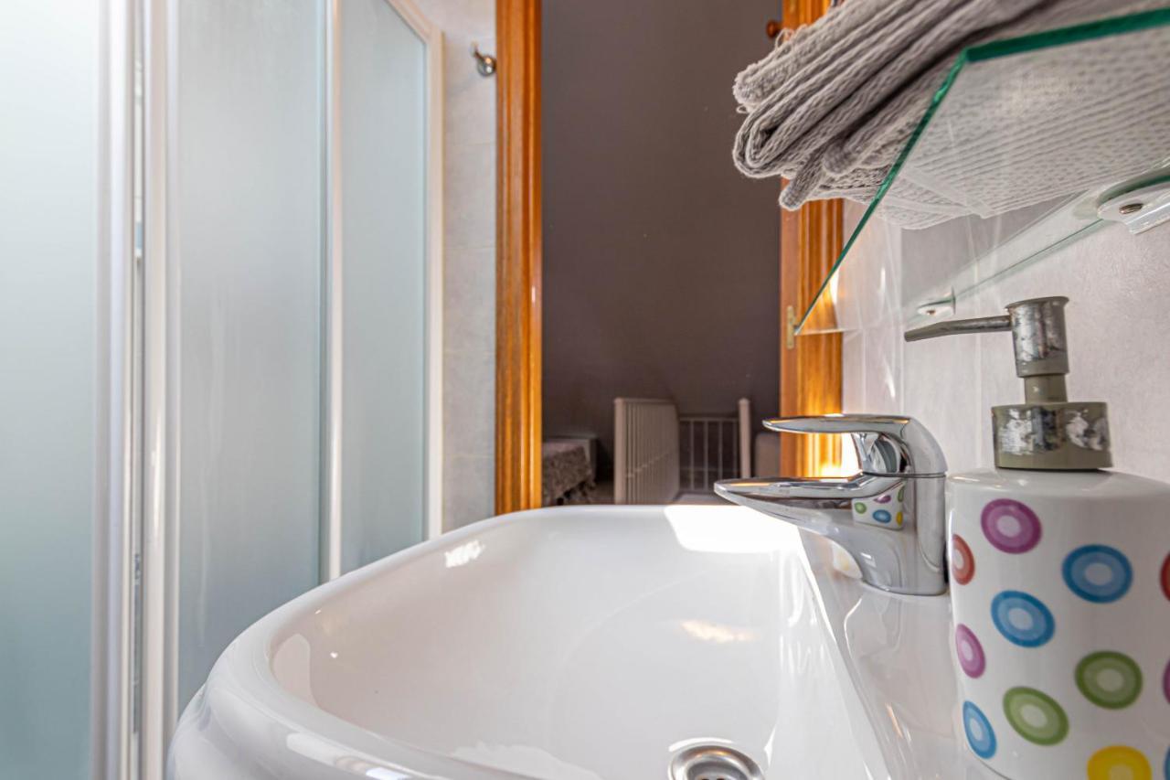 797 Holiday Rentals- Duplex Para 7 En La Carihuela A 1 Min De La Playa Torremolinos Zewnętrze zdjęcie