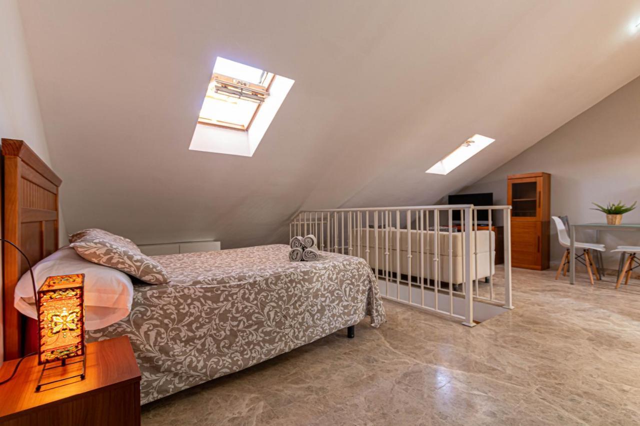 797 Holiday Rentals- Duplex Para 7 En La Carihuela A 1 Min De La Playa Torremolinos Zewnętrze zdjęcie