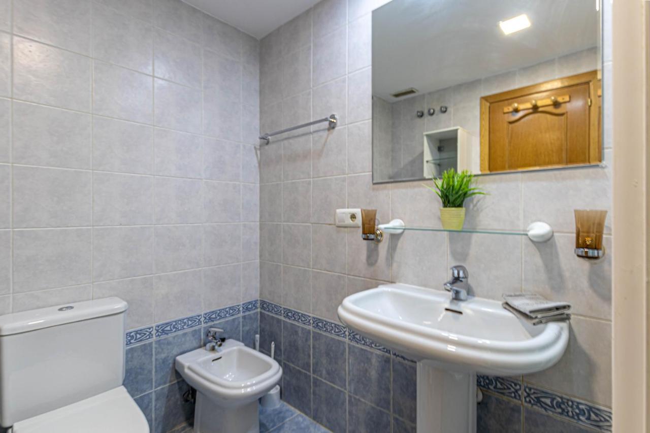 797 Holiday Rentals- Duplex Para 7 En La Carihuela A 1 Min De La Playa Torremolinos Zewnętrze zdjęcie