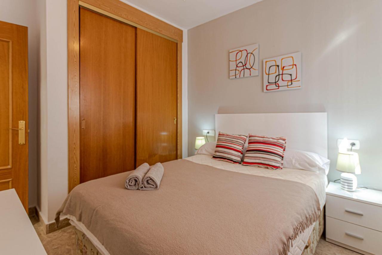 797 Holiday Rentals- Duplex Para 7 En La Carihuela A 1 Min De La Playa Torremolinos Zewnętrze zdjęcie