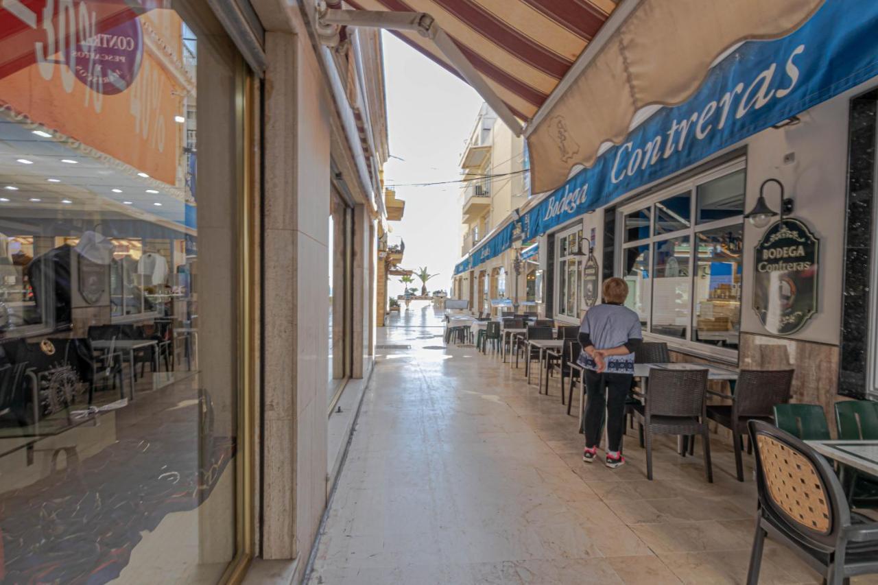 797 Holiday Rentals- Duplex Para 7 En La Carihuela A 1 Min De La Playa Torremolinos Zewnętrze zdjęcie